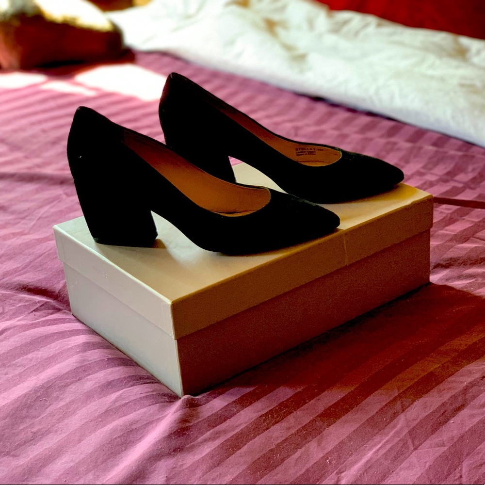 Botkier suede pumps